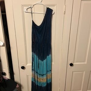 One shoulder maxi dress